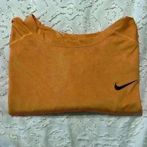 Nike Dri-Fit Orange Athletic Short Sleeve Shirt. Men’s Size Large - Picture 9 of 9